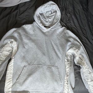 Grey Fashion Nova Hoodie (Large)